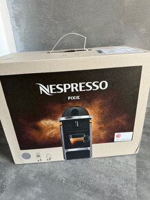 Nový kávovar Nespresso Pixie C62EU3 Redesign Titan - 3