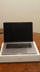 MacBook Air M2, 15", 8GB RAM, 256 HDD - vesmírně šedý - 3