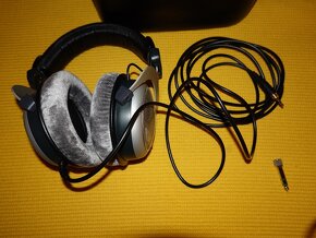 Sluchátka Beyerdynamic DT 880 - 3