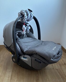 Cybex Cloud Z s otočnou základnou a fusakem - 3