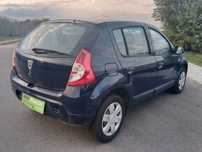 Dacia Sandero 1.6 rok 2012 - 3