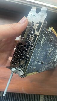 Grafická karta GTX 1080 ti Asus - 3