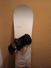 Prodám úplně nový snowboard TRANS 146cm dlouhý. - 3