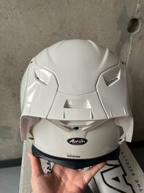 Nová helma airoh GP 550S bílá lesklá 2021, vel. S - 3