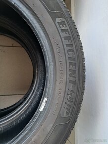 215/60R 17C Goodyear - 3