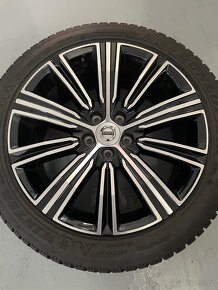 Original zimni Volvo V60 S60 r18 Dunlop 235/45/18 99% dot23 - 3