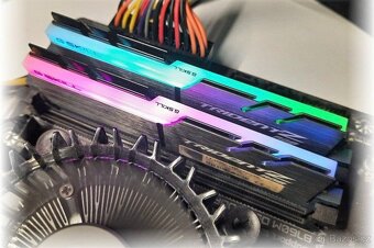 Ram-G.Skill Trident Z RGB 16 GB 2 x 8 GB - 3