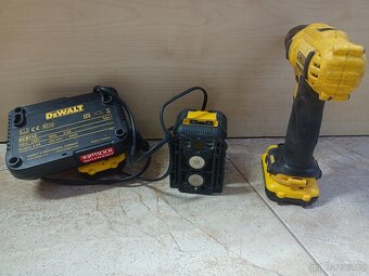 Aku vrtačka / šroubovák DCD710 DeWALT 12V CS Li-Ion XR 2x - 3