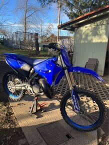 Yamaha YZ125 - 3