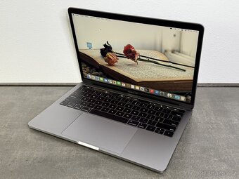 Macbook Pro 13" 2019 256GB / i7 / 16GB - 3