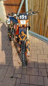 KTM EXC 125 ccm, rok 2003 - 3