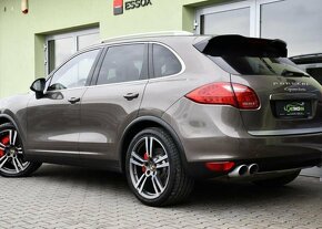 Porsche Cayenne 4.8 V8 TURBO PANO TOP STAV ČR - 3