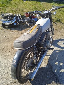 Suzuki gt 250 rok 75 dvě - 3