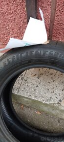 Goodyear 215/55 R17
94V pneu letní 4x - 3