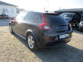 Volvo C30 1,6 74kw KINETIC po STK 07/2010 dvě sady kol - 3