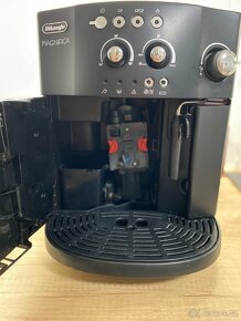 Kávovar Delonghi Magnifica - 3