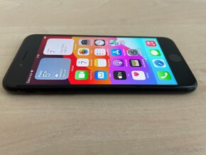 iPhone SE (2020) 64 GB, Černý, baterie 74% - 3