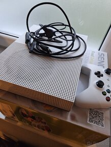 Xbox One S - 3