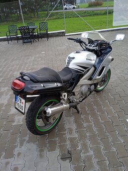 Kawasaki ZZR 600 - 3