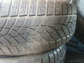 zimní Goodyear UltraGrip Performance Gen-1 215/65 R16 98H - 3