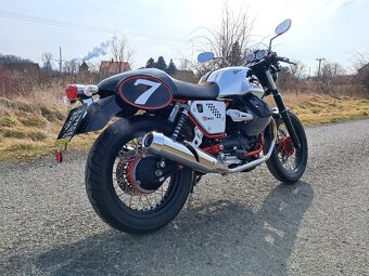 Moto Guzzi V7 Racer top stav - 3