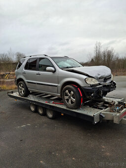 náhradní díly z bouraného mercedes ml w163 270cdi automat - 3