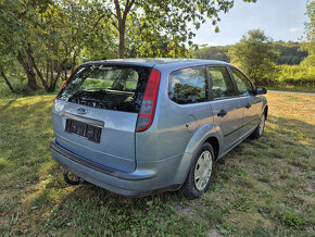 Ford Focus 1,6 benzín 74kW klima,tažné,nová STK - 3