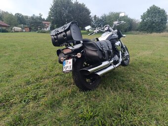 Suzuki Intruder M800 - 3