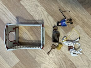 Playmobil stáj s jezdkyní a koňem - 3