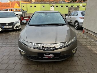 Honda Civic 1.8 i-VTEC – PRVNÍ MAJITEL / SERVIS / NOVÉ PNEU - 3