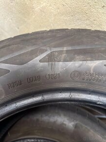 Prodám pneu continental 215/60 R16 - 3