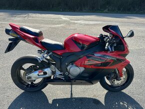 Honda CBR 1000RR Fireblade - 3