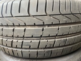 Pirelli P-Zero 255/40 R20 - 3