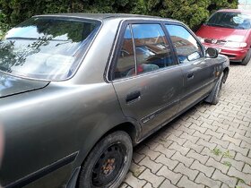 Toyota Carina - 3