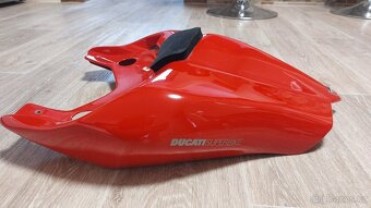 Mono podsedlový plast DUCATI - 3