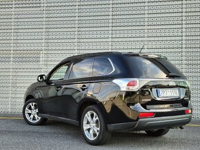 Mitsubishi Outlander 2.2D 4x4 Automat, 7 míst - 3