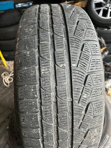 Pirelli 225 / 45R 18 - 3