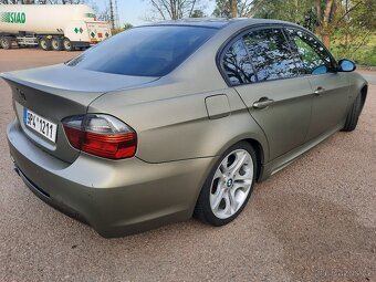 BMW 325i++E90++160KW++MANUÁL++ - 3