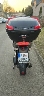 Aprilia Sr Max 300 - 3