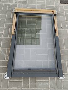 Dřevěné střešní okna Velux - 3