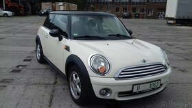 MINI COOPER R56 1,6L 2009 1.majitel TOP STAV panorama - 3