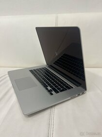 MacBook Pro 15” i7/8/256SSD - 3