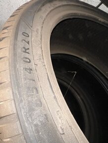 Prodám Pneu 265,40R20 Zimní Dunlop sada . - 3