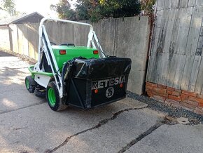 Etesia 124 - 3