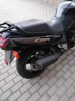 Prodám Hondu CBR 1000f sc24 - 3