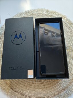 Motorola 40 razer ultra - 3