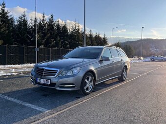 Mercedes - Benz E200 - 3