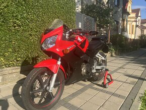 Honda CBR125R 2005 - 3