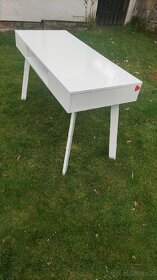 Designový bílý stůl s šuplíky - 3