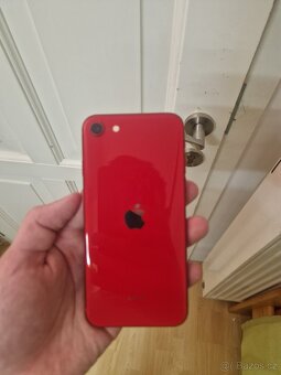 iPhone SE 2020 - 128 GB (Red) - 3